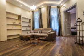 Fashion Street Apartments